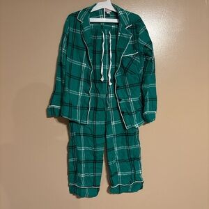 Wondershop Green Plaid Pajama Set